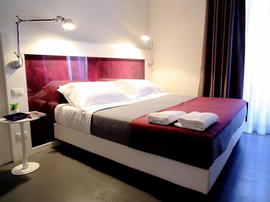 Inn Urbe Colosseo โรม ภายนอก รูปภาพ